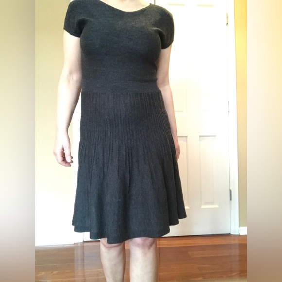 Loft Dress - Picture 2 of 12